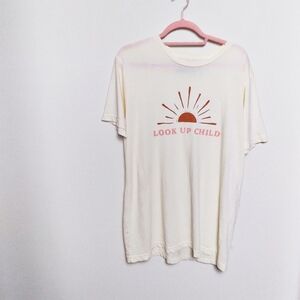 The Ever Co Look Up Child Sun Inspirational Short Sleeve Graphic Tee Size Large
